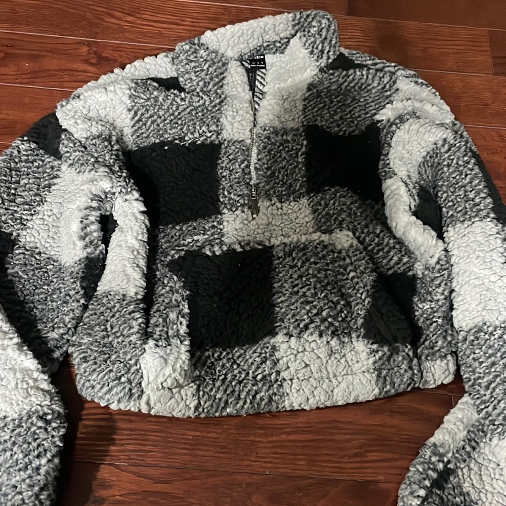 Zip down fluffy sweater